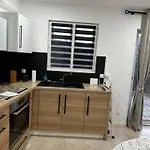 Charmante Maison 아파트 *