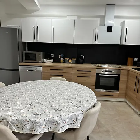 Apartment Charmante Maison