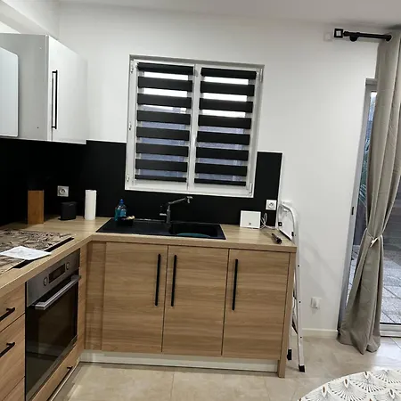 Charmante Maison Apartment *