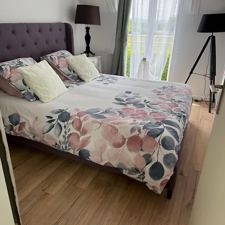 Apartment Charmante Maison