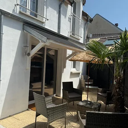 Apartment Charmante Maison